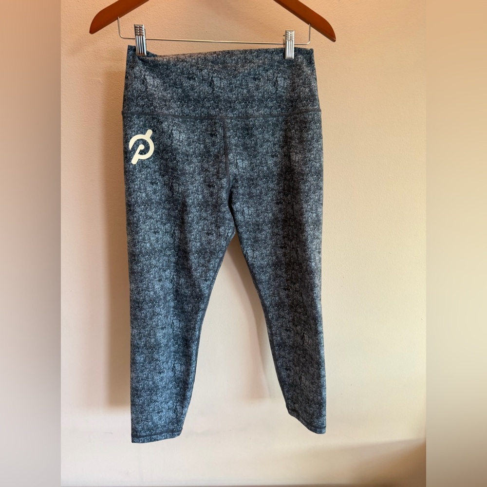 Peloton women’s large ‎ Leggings